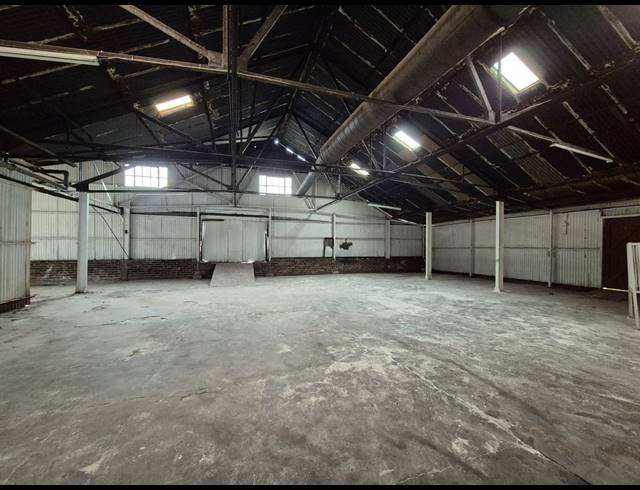 1,299M² WAREHOUSE TO LET IN DRIEHOEK